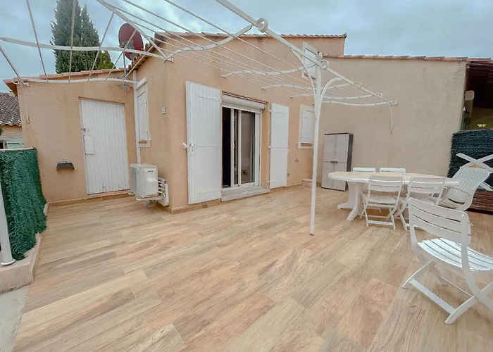 Charmante Maison, Terrasse,Parking Domaine Du Pins, Piscine