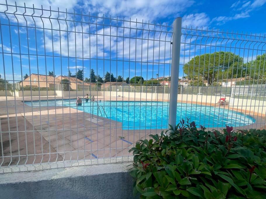 Charmante Maison, Terrasse,parking Domaine Du Pins, Piscine Hébergement de vacances *